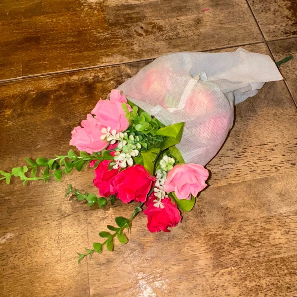 2 Bouquets of Artificial Cloth Floral Roses